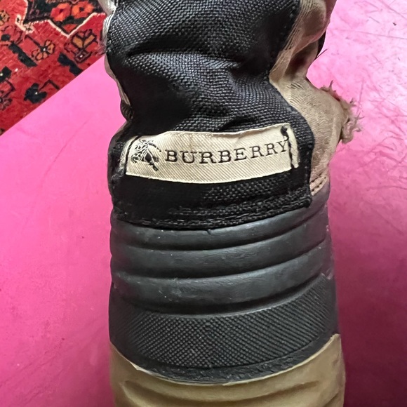 Burberry Winter Boots 37-38 - Picture 3 of 3